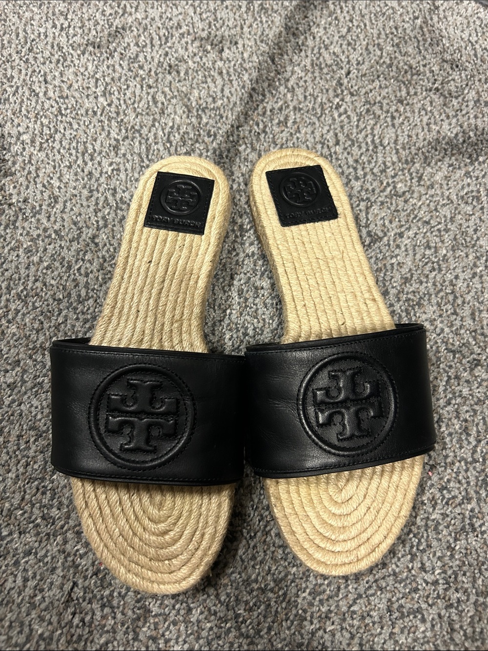 Tory Burch Black Leather Logo Slide Sandals with Natural Raffia Insole